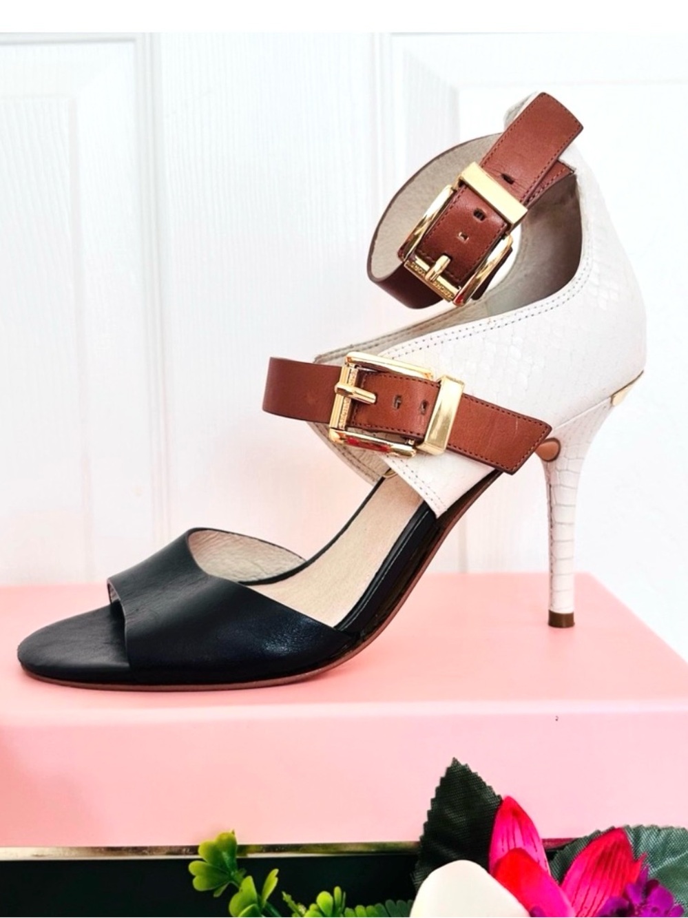 MICHAEL Michael Kors ~ Women’s Elegant Two-Tone Snakeskin Heels w/Gold Buckles